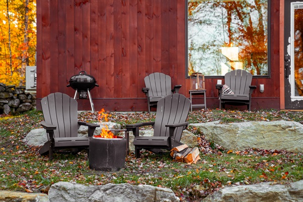 Sugar Maple Mountain Retreat Fire Pit and Cabin